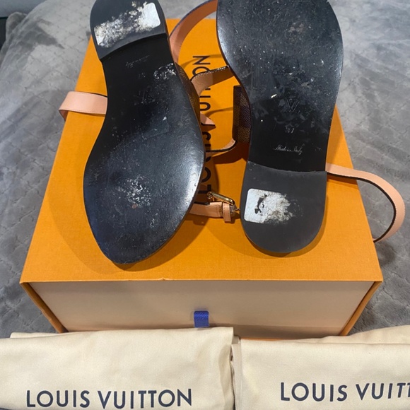 Women's Louis Vuitton Sandals - Picture 6 of 8